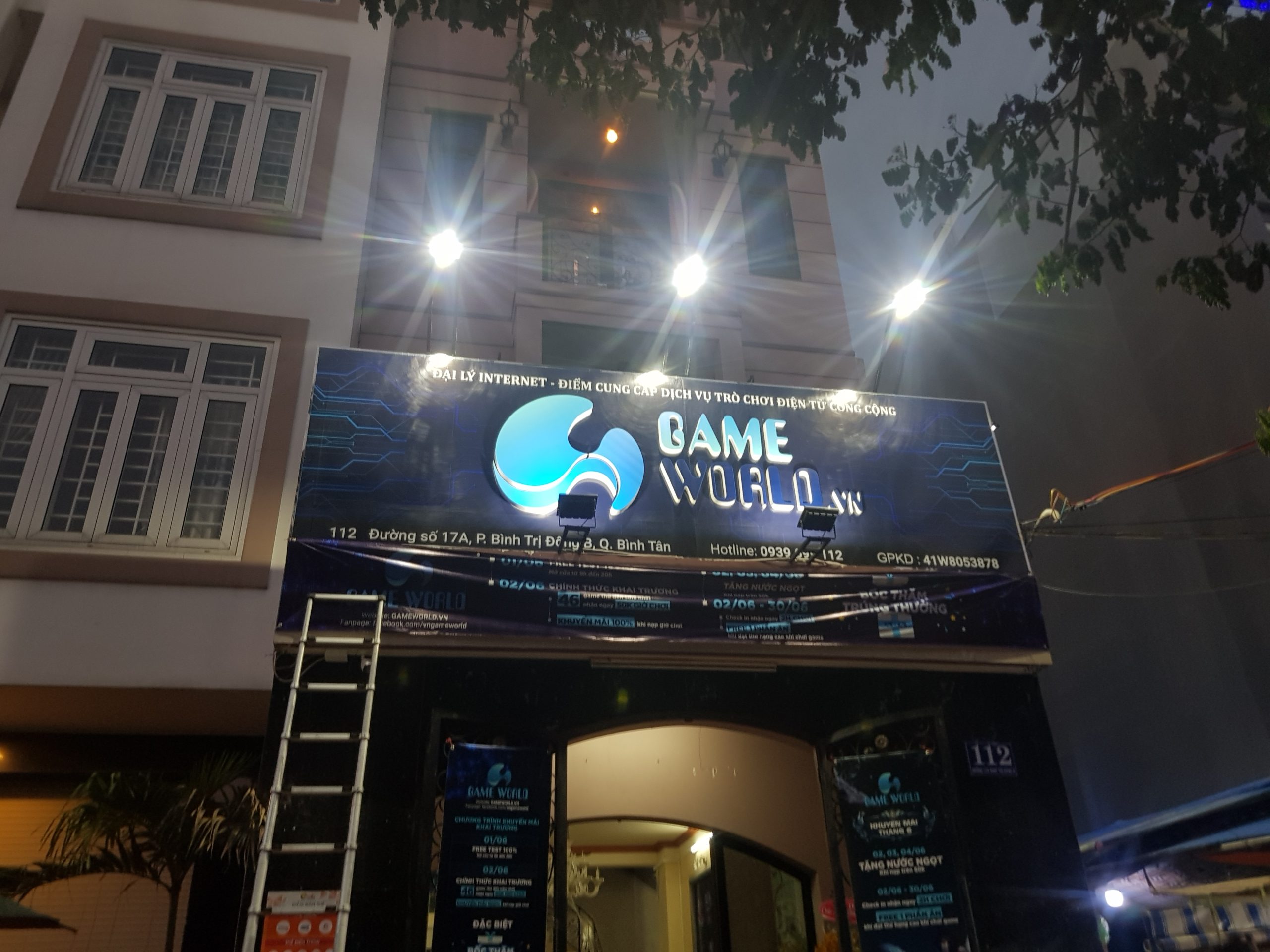 Nên chọn bảng chữ nổi alu đèn led hay chữ nổi alu đèn pha? 4 20190604 175555 scaled