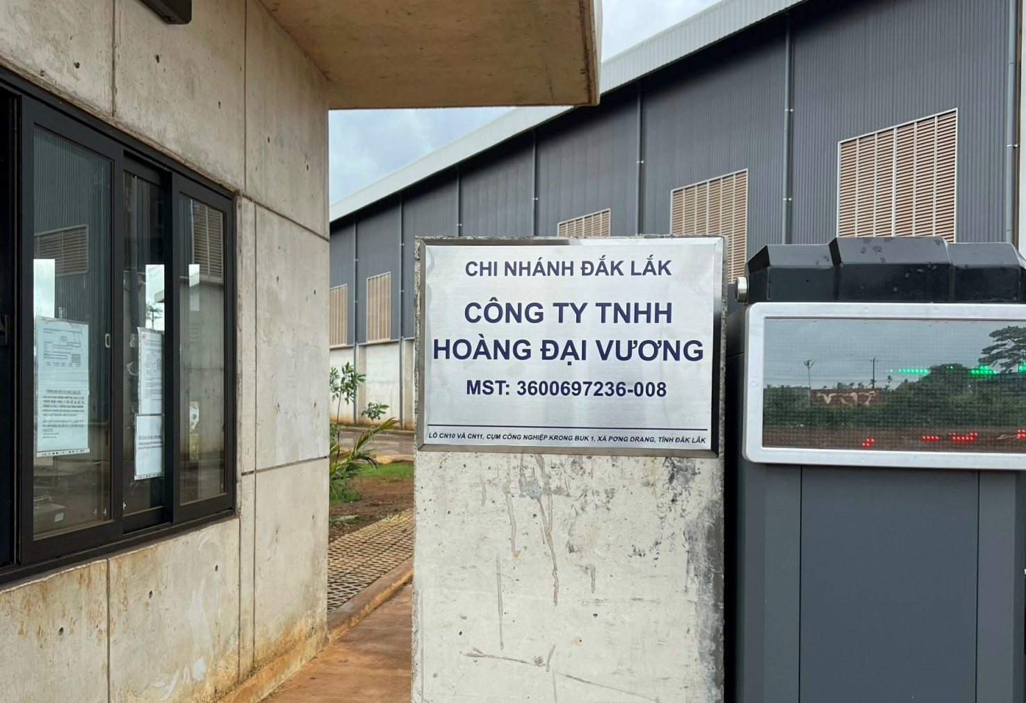 Làm biển số nhà tại Buôn Ma Thuột 5 QC.Skyled Bien so nha inox 1